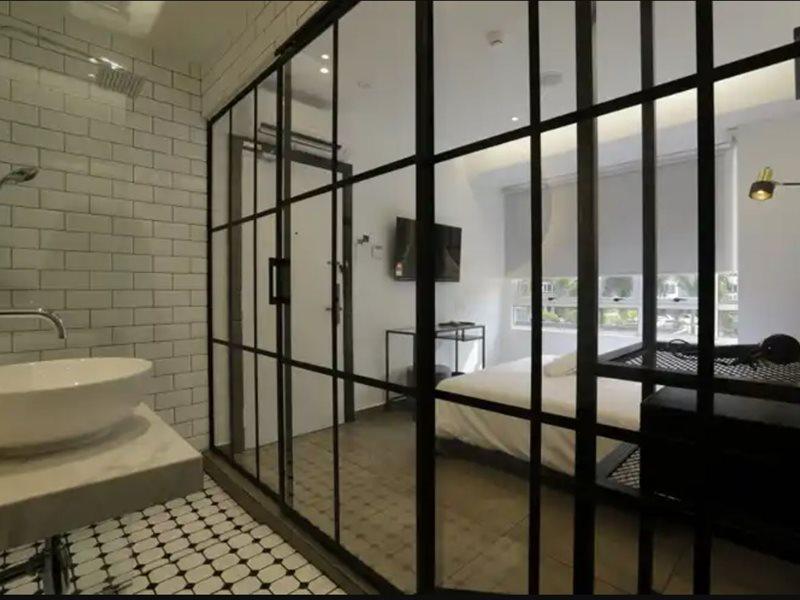 Z Hotel Ara Damansara, Lrt, Mall, Airport Petaling Jaya Bagian luar foto